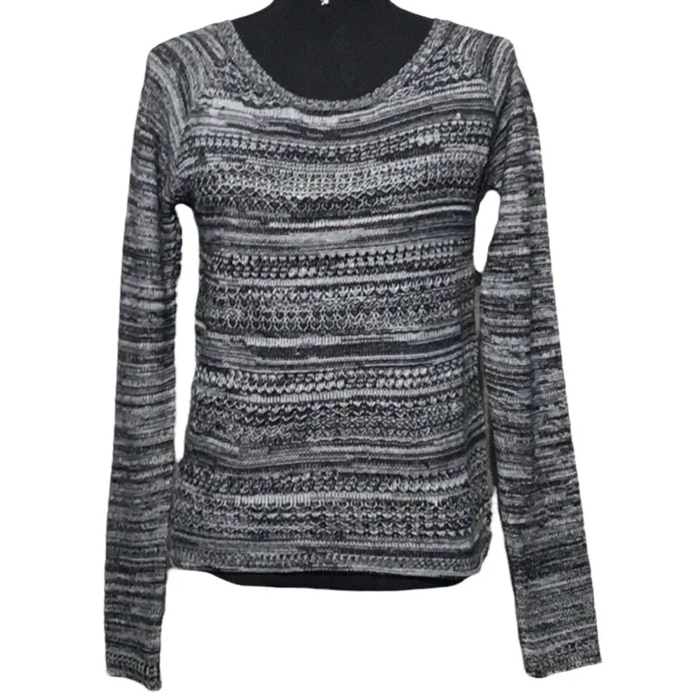 AEROPOSTALE NWT - Sz M - heathered sweater - timeless chic works to everything
